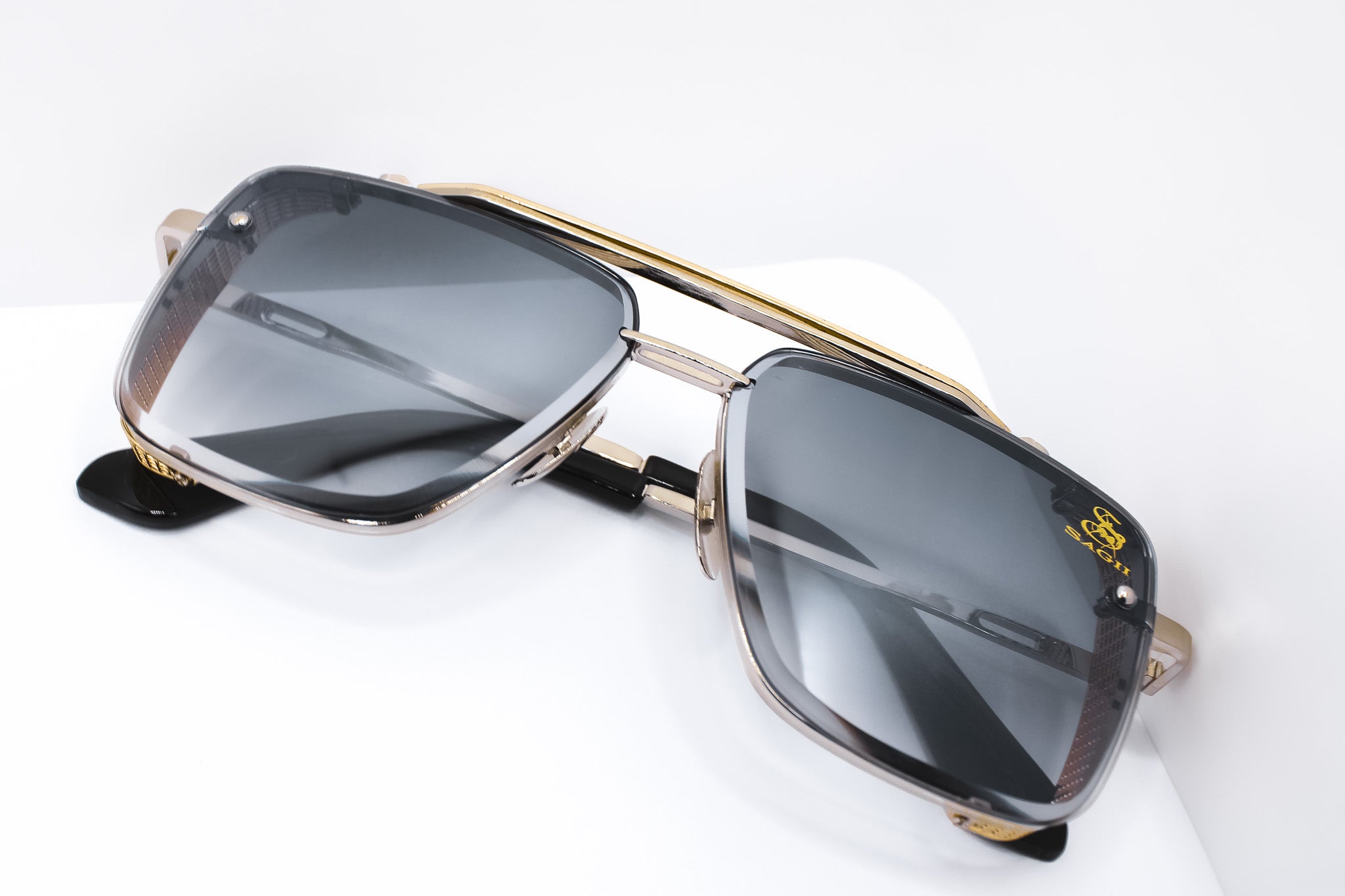 SAGII | LUXURY EYEWEAR | NAVIGATOR SUNGLASSES